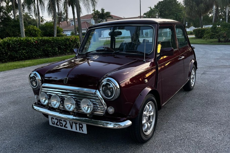 1989 Mini Classic Mini sold at auction for $10,858