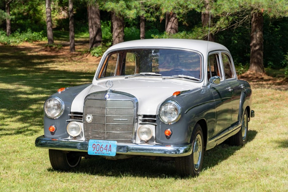 1962 Mercedes-Benz Ponton sold at auction for $7,200