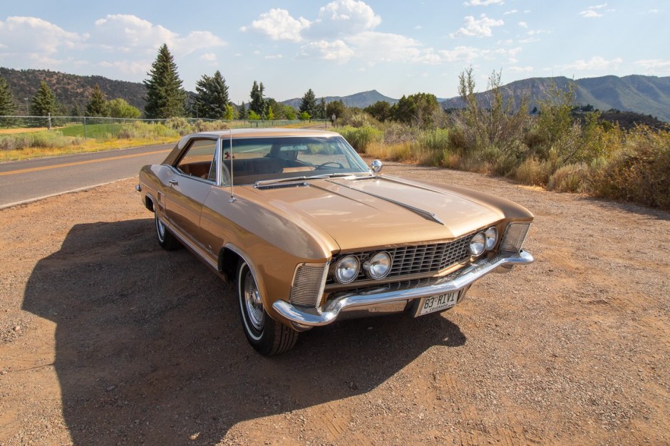 1963 Buick Riviera sold at auction for $28,678