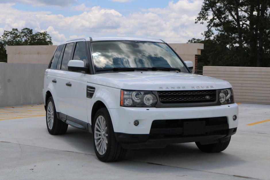 2011 Land Rover Range Rover sold at auction for $10,500
