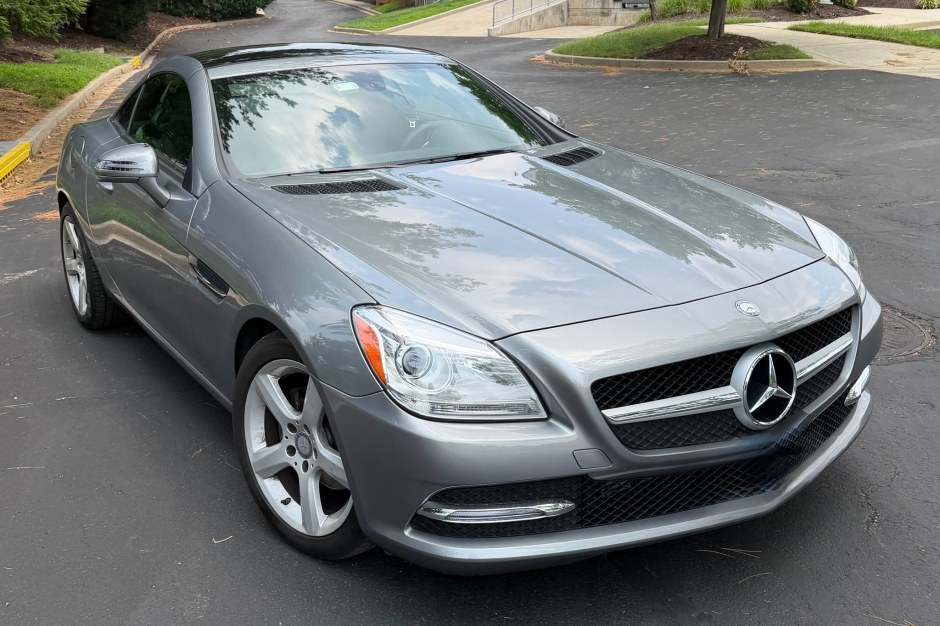 2013 Mercedes-Benz SLK-Class sold at auction for $12,735