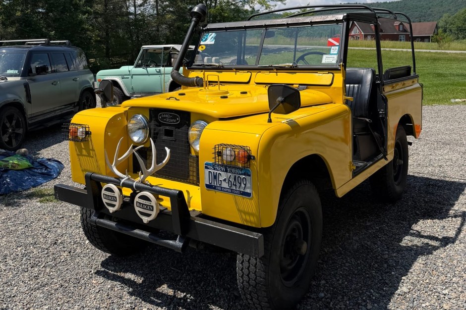 1966 Land Rover Series sold at auction for $22,000