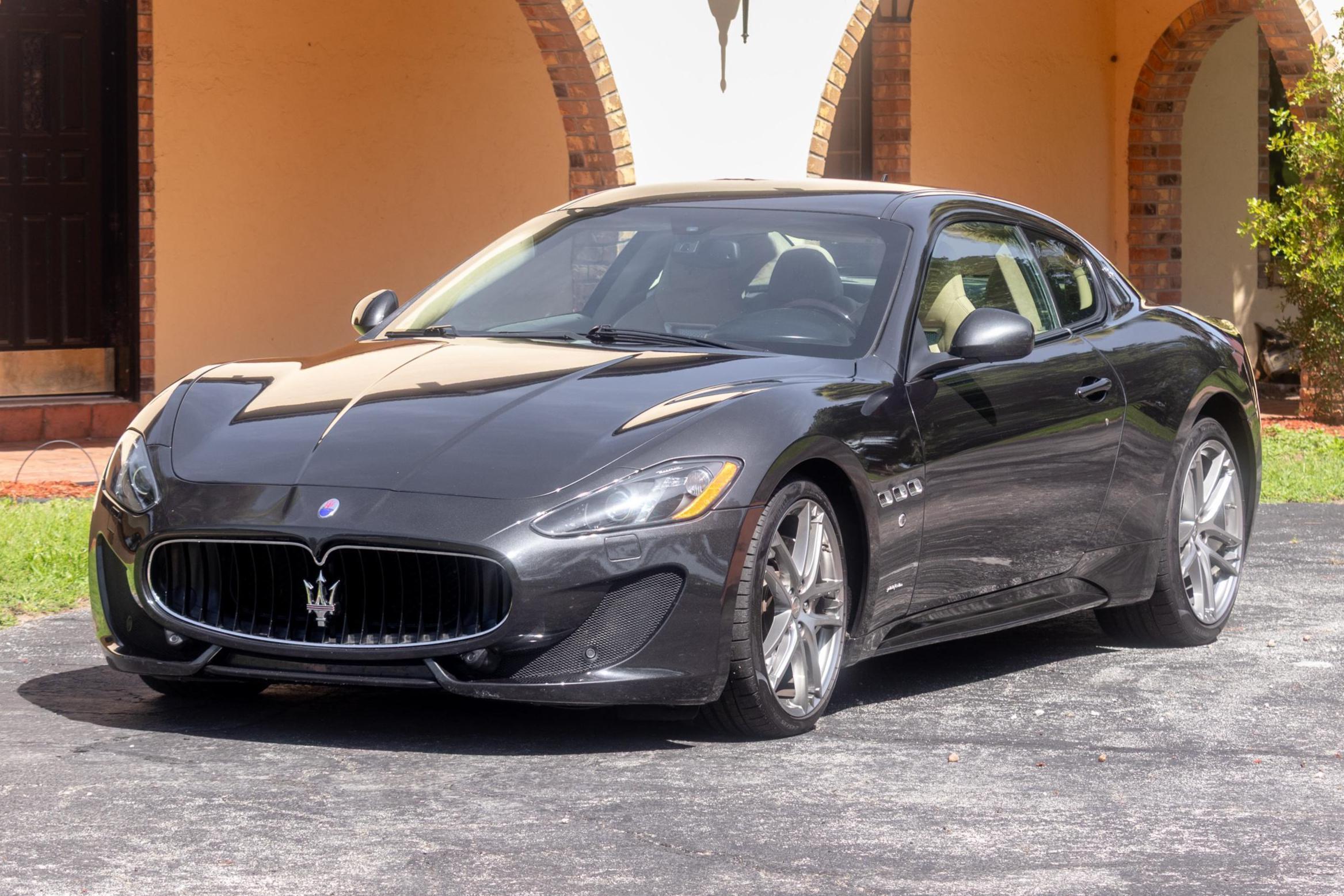 2015 Maserati GranTurismo sold at auction for $27,277