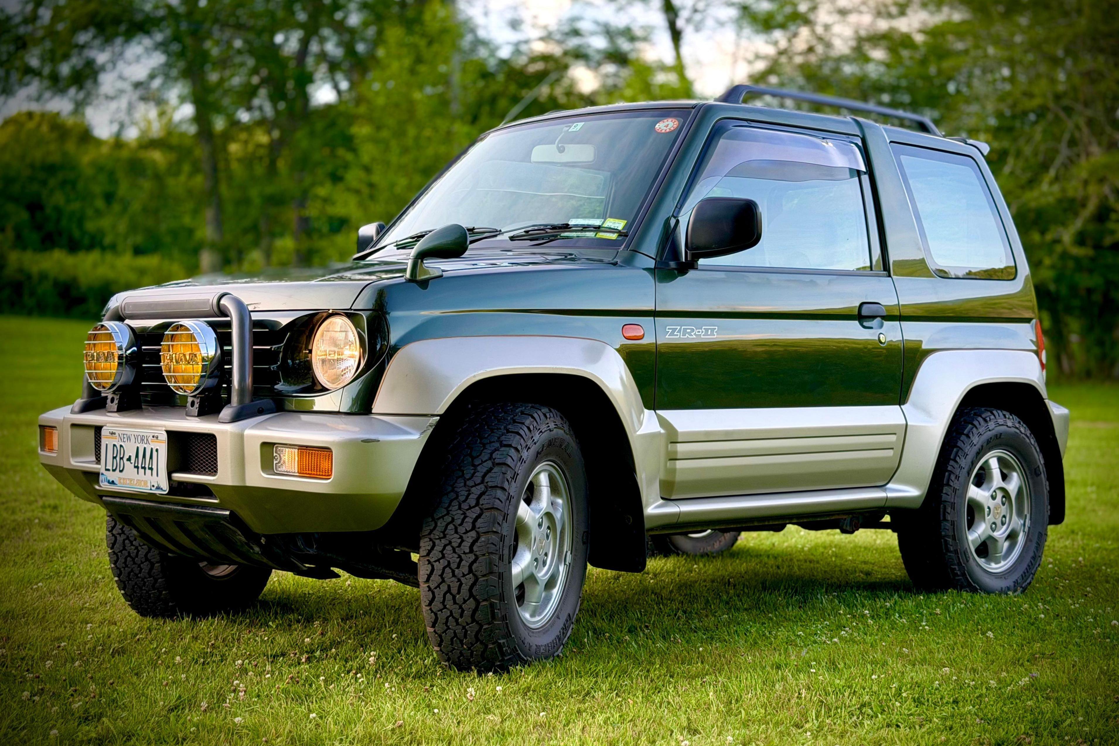 1996 Mitsubishi Pajero sold at auction for $8,900