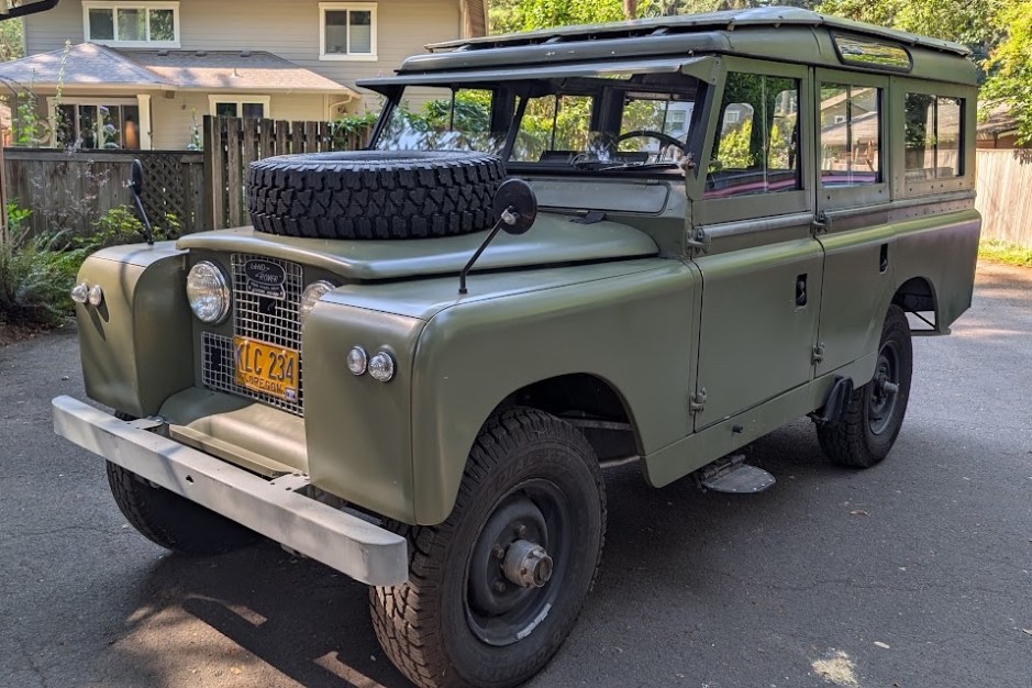 1966 Land Rover Series sold at auction for $36,000