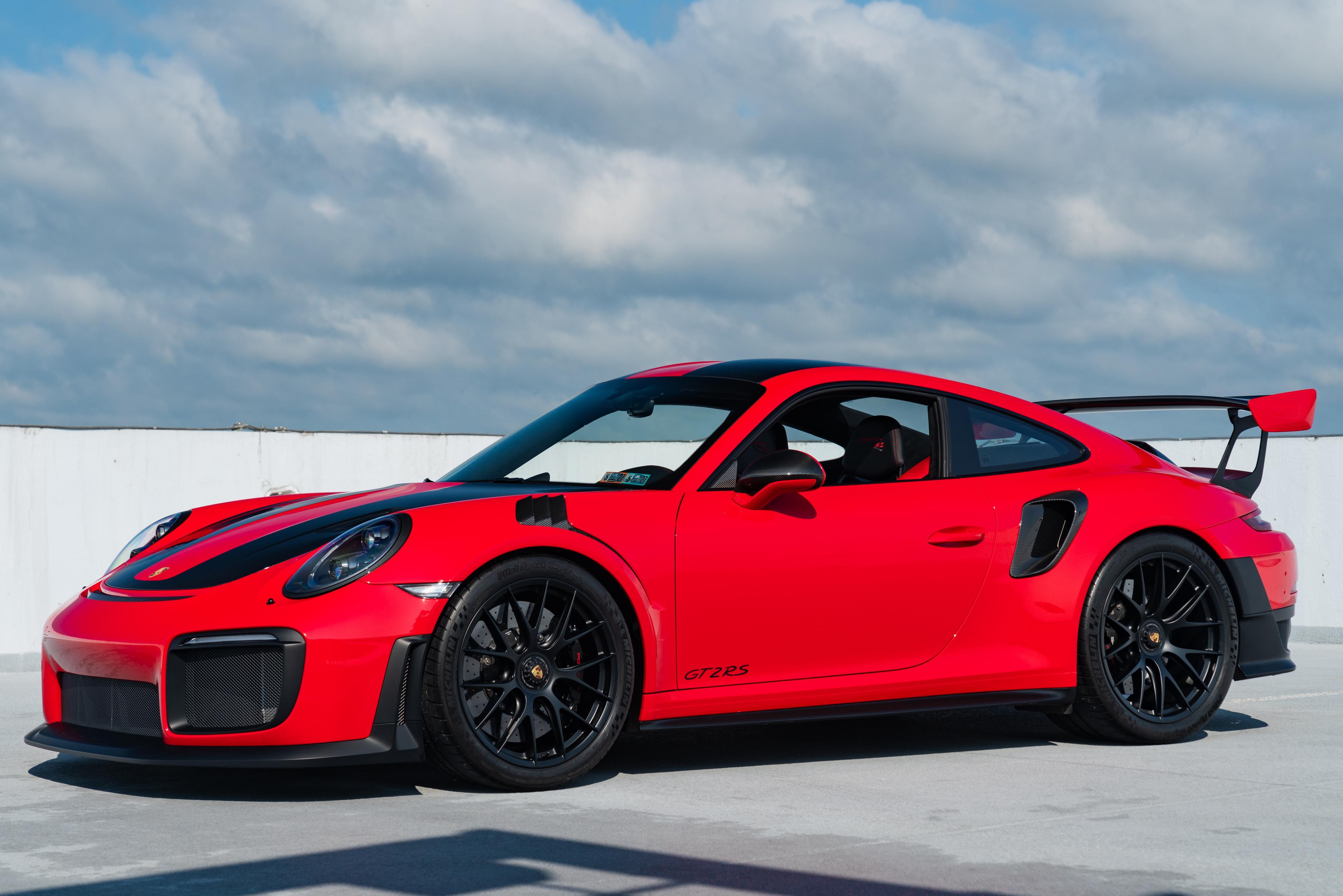 2018 Porsche 991 sold at auction for $695,000