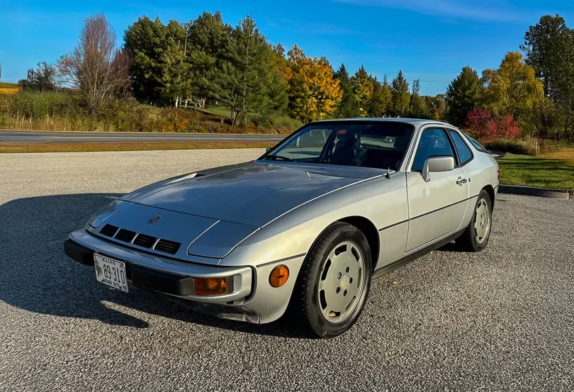 1981 Porsche 924 sold at auction for $12,250