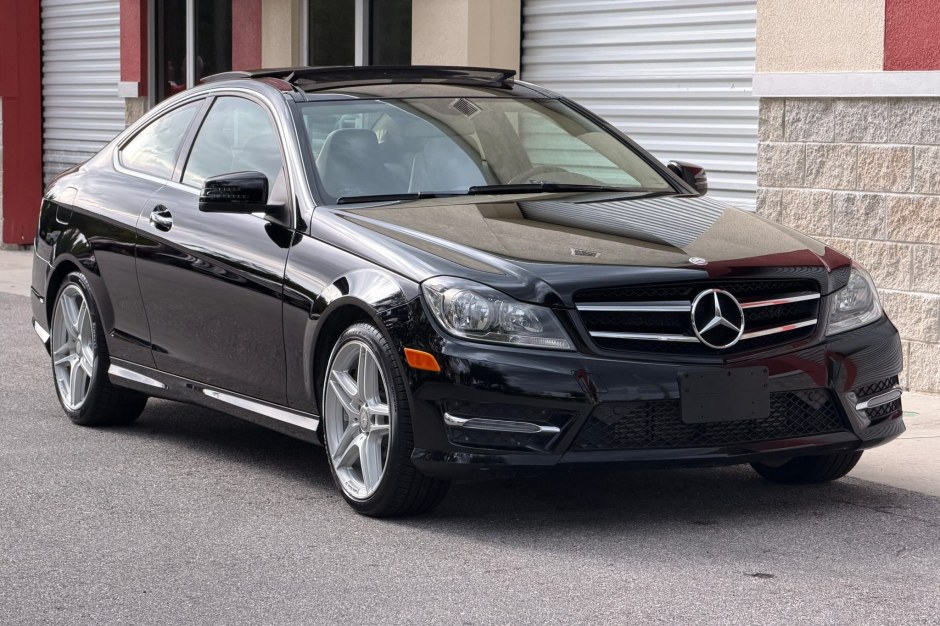 2014 Mercedes-Benz C-Class sold at auction for $16,750