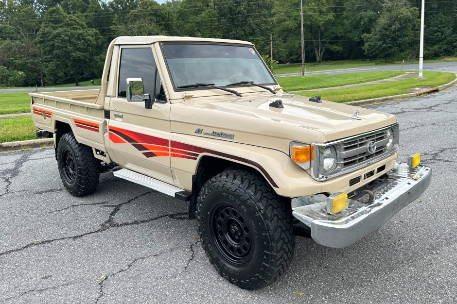 1999 Toyota Land Cruiser 70 Series sold at auction for $30,250