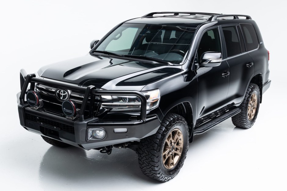 2020 Toyota Land Cruiser 200 Series sold at auction for $93,000
