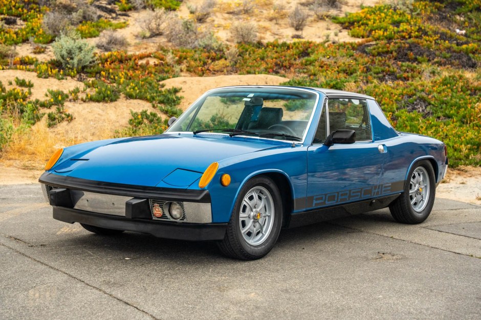 1974 Porsche 914 sold at auction for $30,000