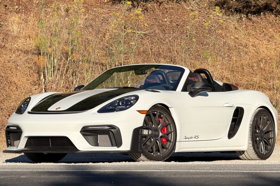 2025 Porsche 718 sold at auction for $195,000