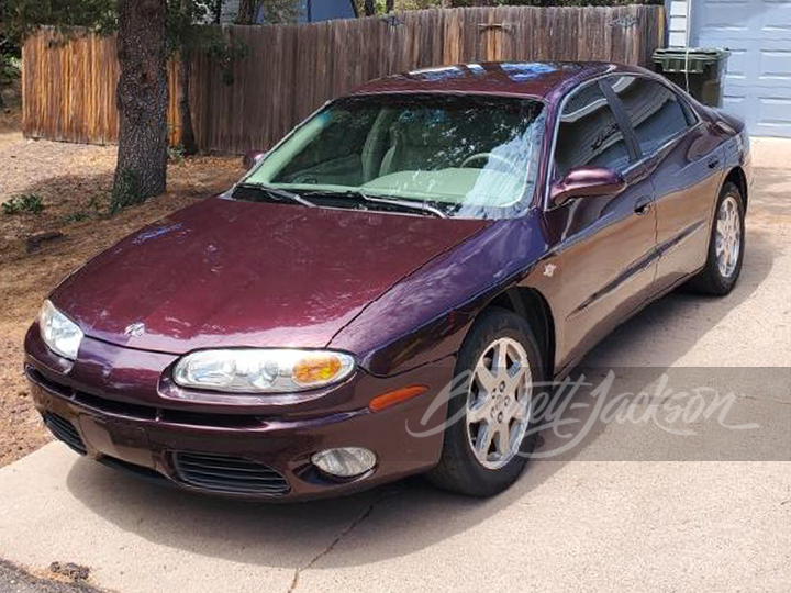 2003 Oldsmobile Aurora sold at auction for $4,400