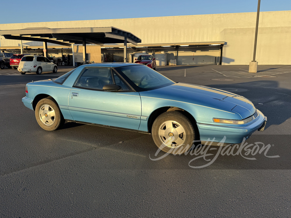1990 Buick Reatta sold at auction for $5,940