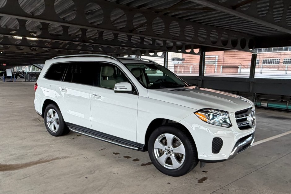 2017 Mercedes-Benz GLS-Class sold at auction for $18,000