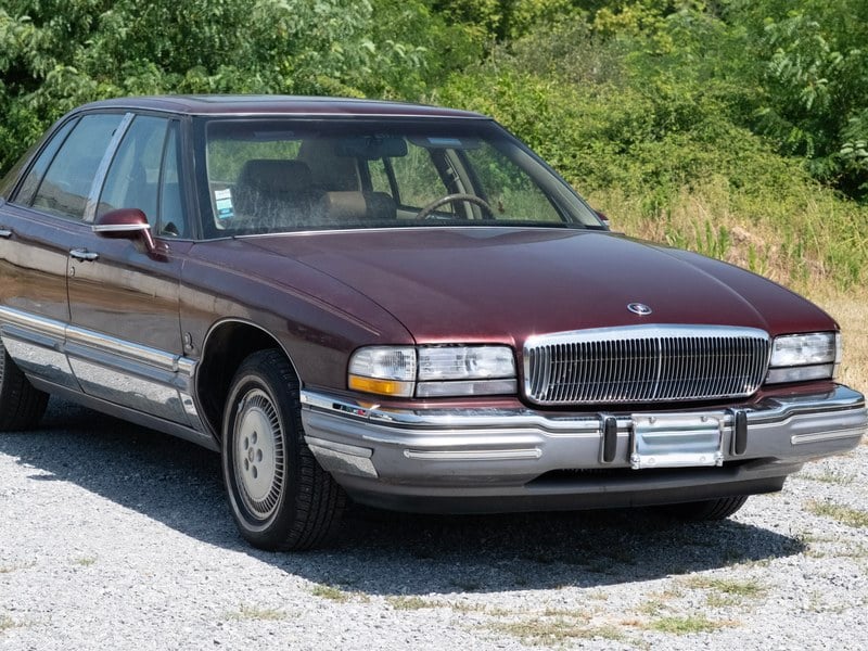 1991 Buick Park Avenue sold at auction for $2,100