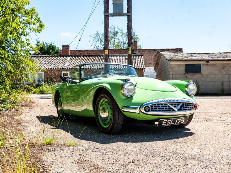 1961 Daimler SP250 sold at auction for $10,123
