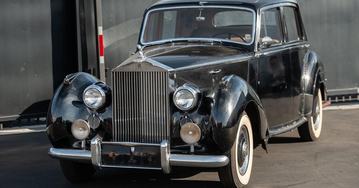 1951 Rolls-Royce Silver Dawn sold at auction for $21,525