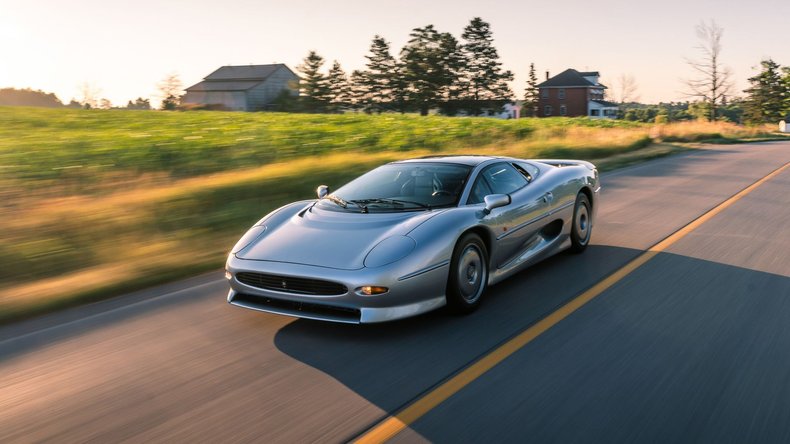 1993 Jaguar XJ220 sold at auction for $681,500