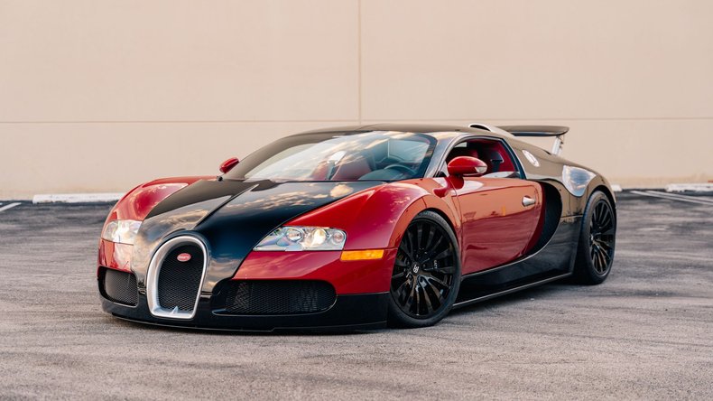 2008 Bugatti Veyron sold at auction for $1,957,500