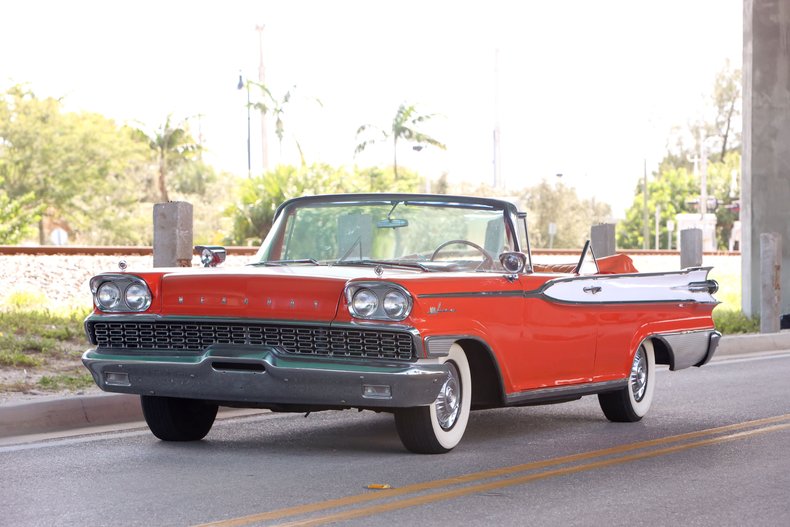 1959 Mercury Park Lane sold at auction for $33,600
