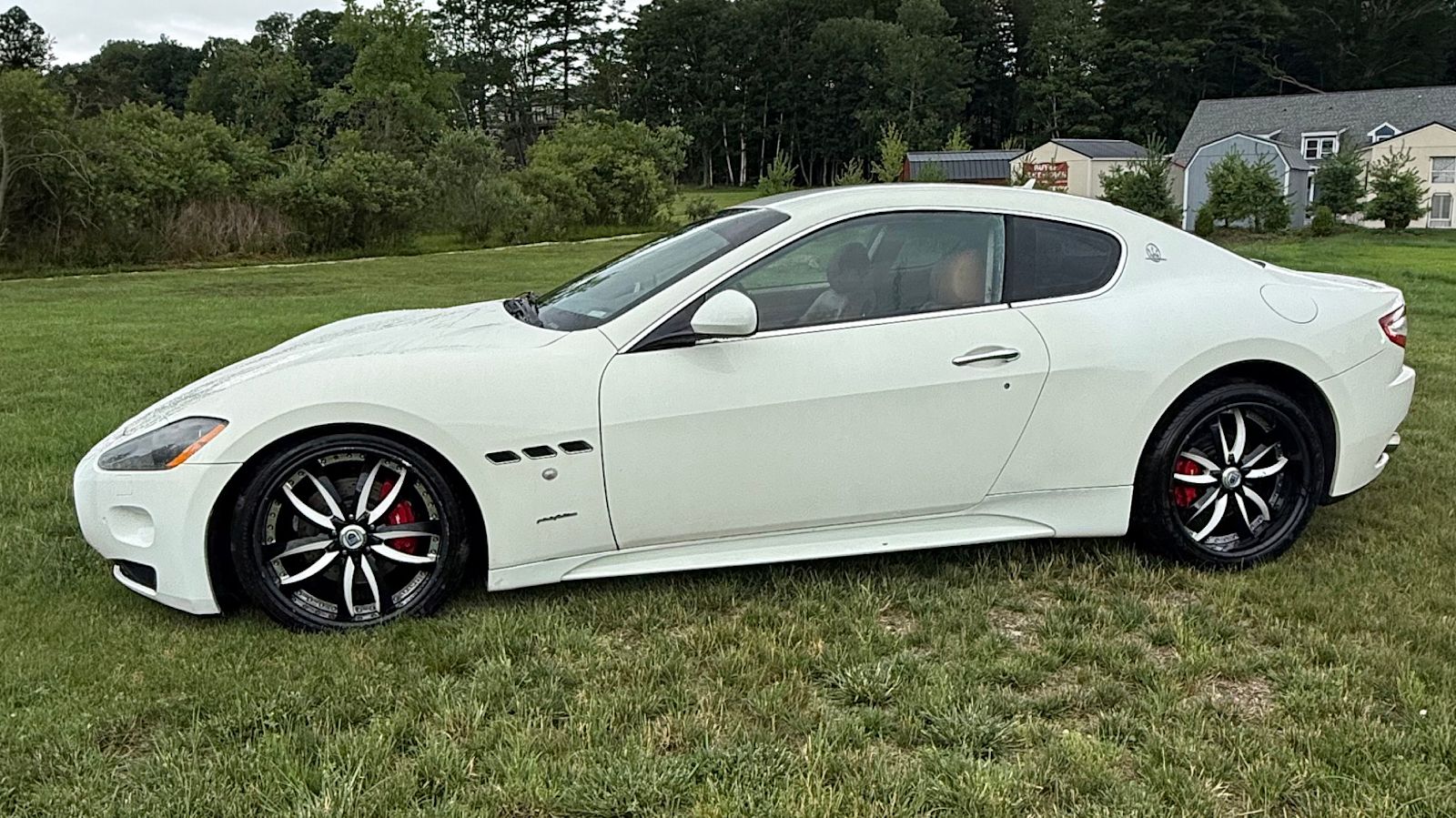 2010 Maserati GranTurismo sold at auction for $6,050