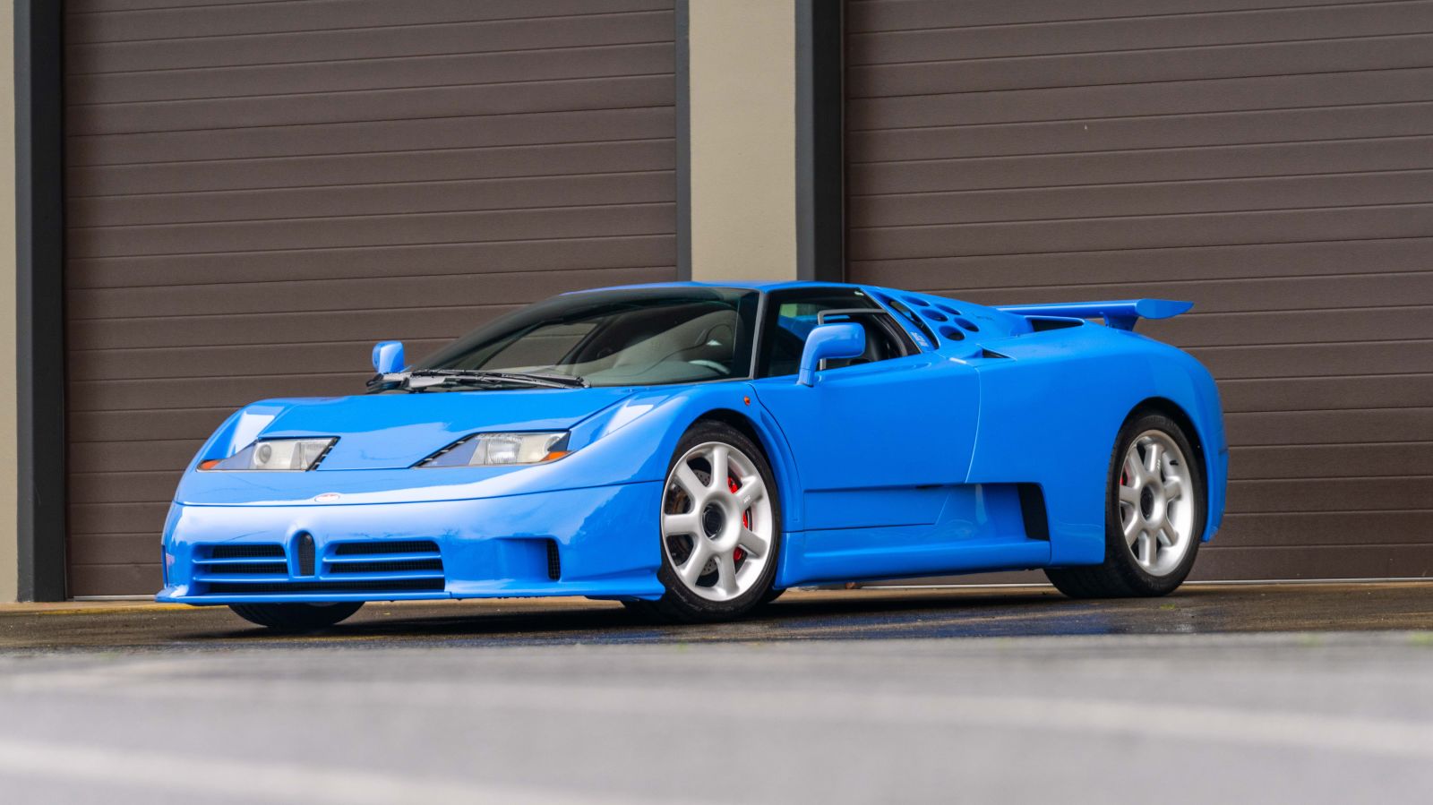 1995 Bugatti EB110 sold at auction for $1,870,000
