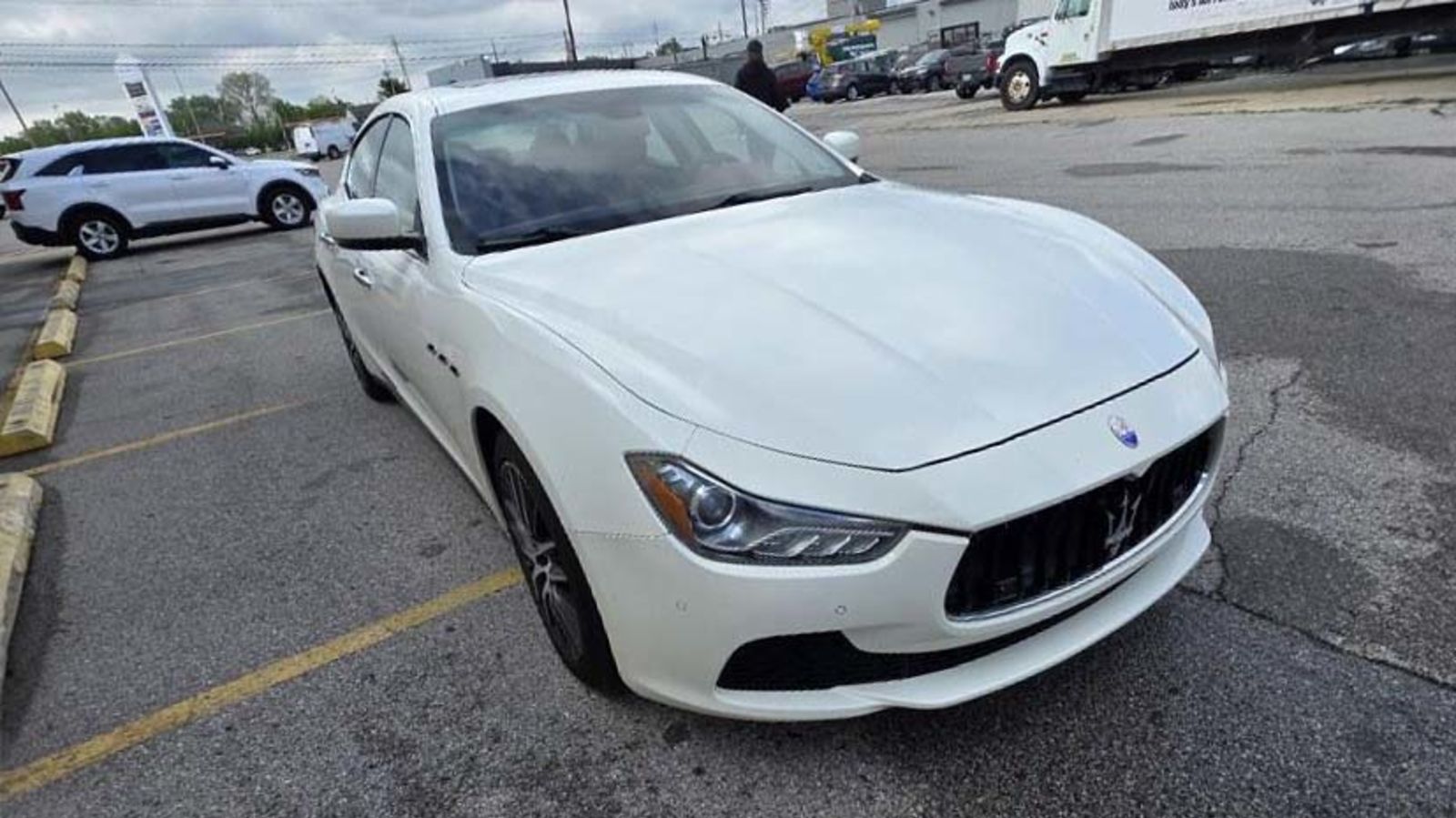 2016 Maserati Ghibli sold at auction for $14,300