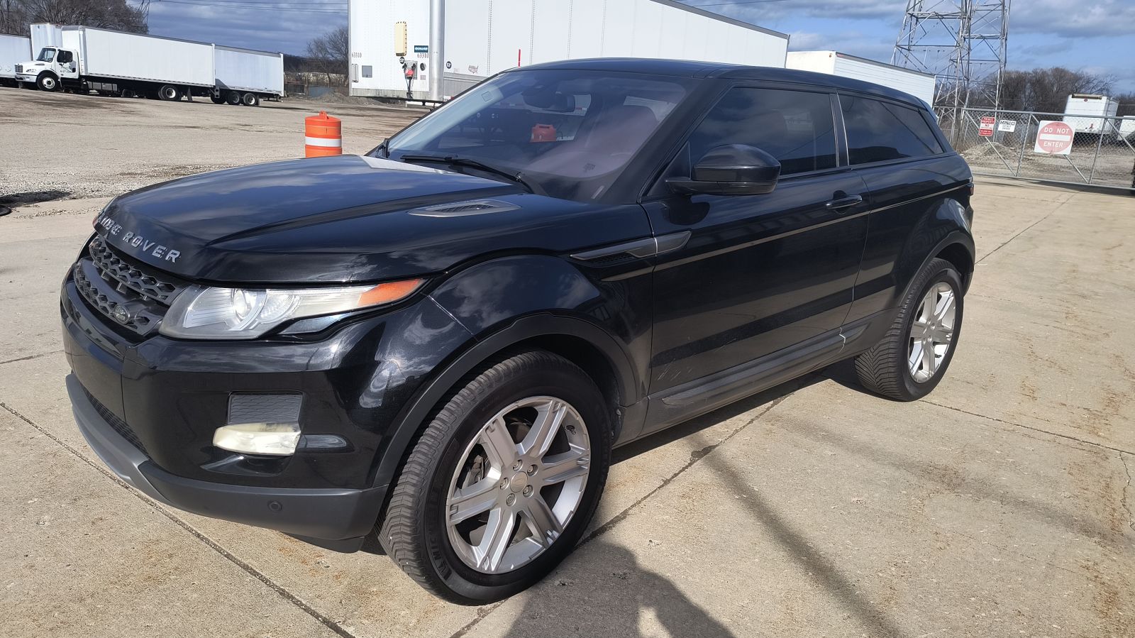 2014 Land Rover Range Rover Evoque sold at auction for $6,050