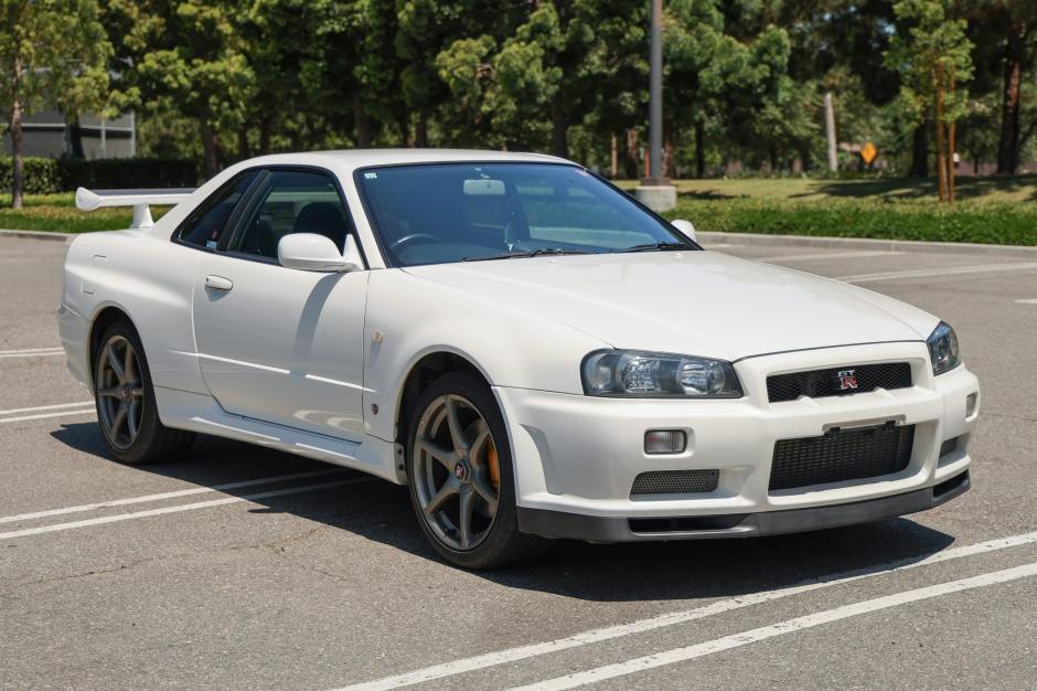 2000 Nissan Skyline sold at auction for $142,000