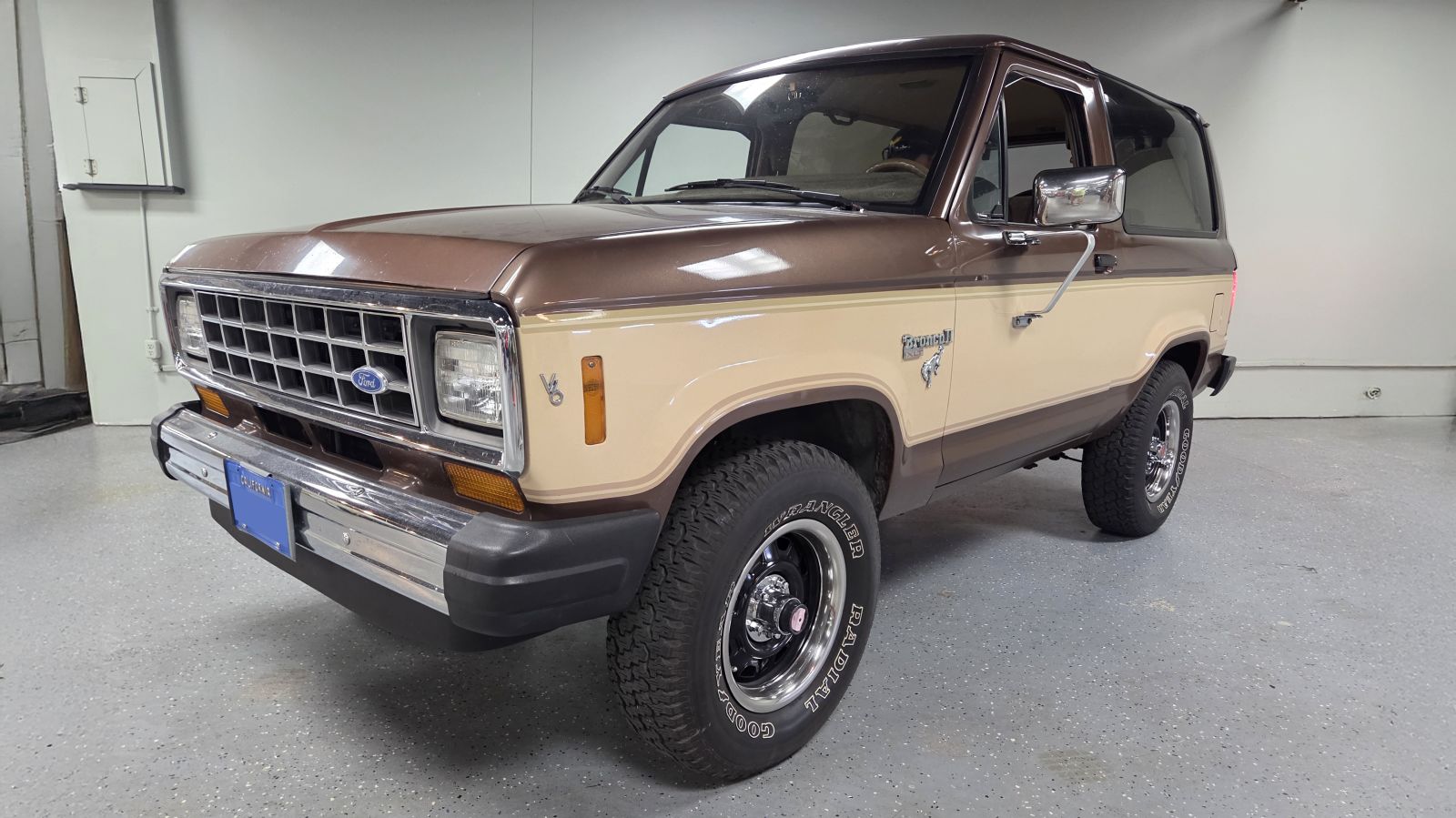 1985 Ford Bronco II sold at auction for $14,300