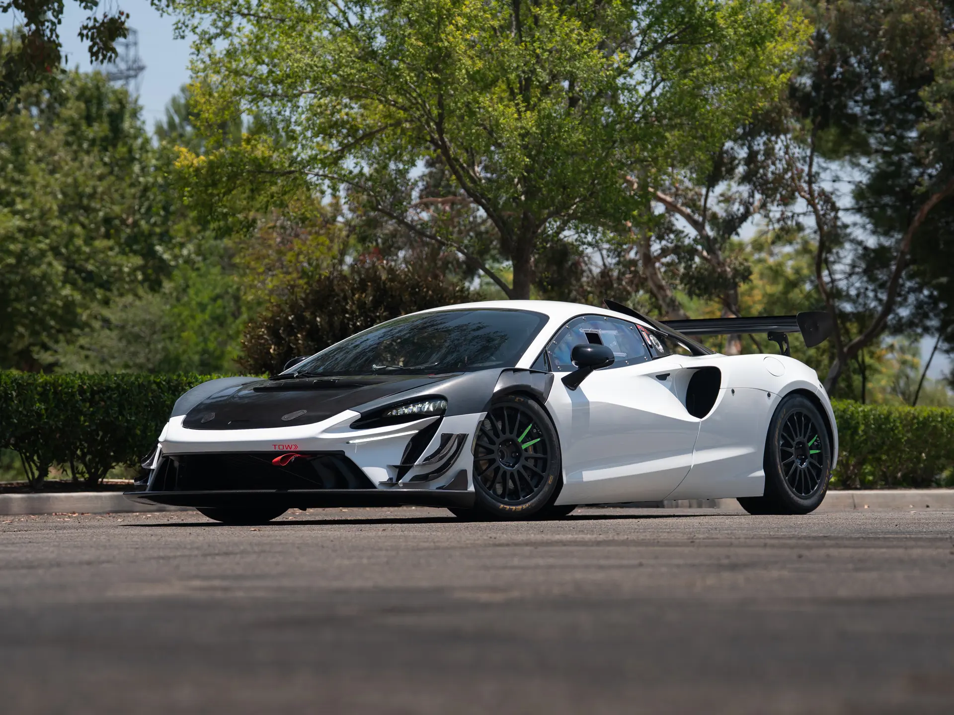 2023 McLaren Artura sold at auction for $156,800