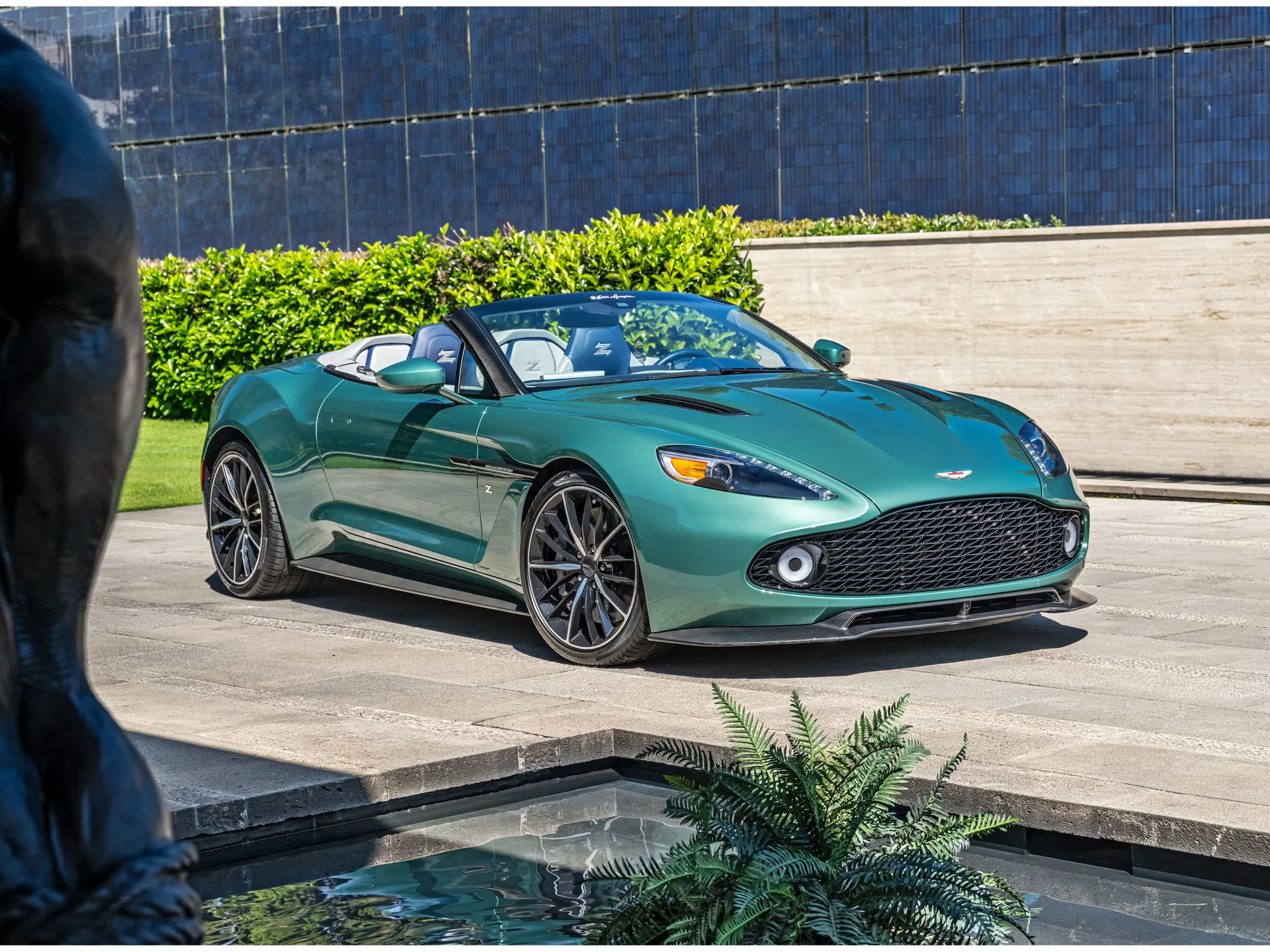 2018 Aston Martin Vanquish sold at auction for $472,500