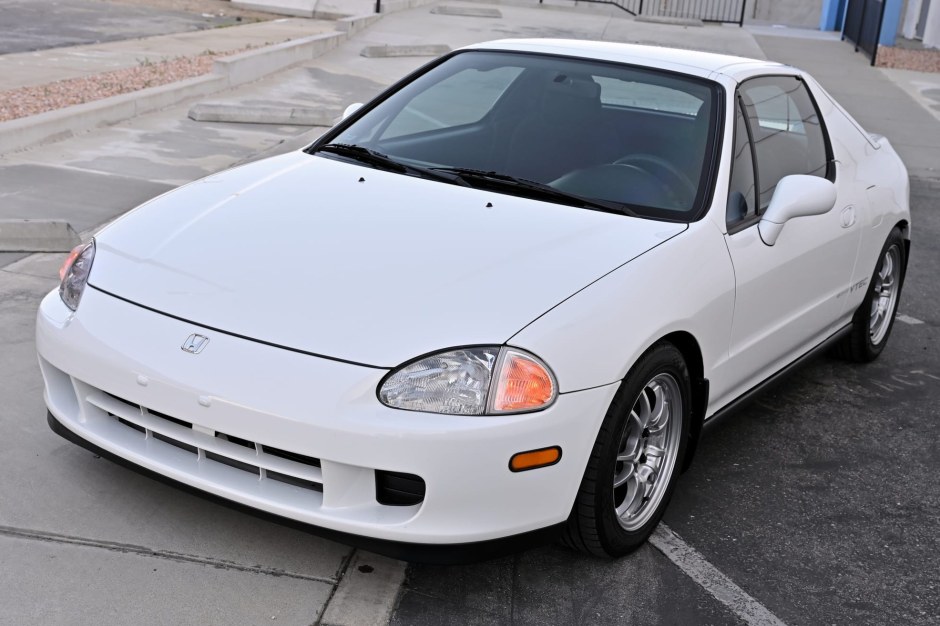 1997 Honda Del Sol sold at auction for $22,250