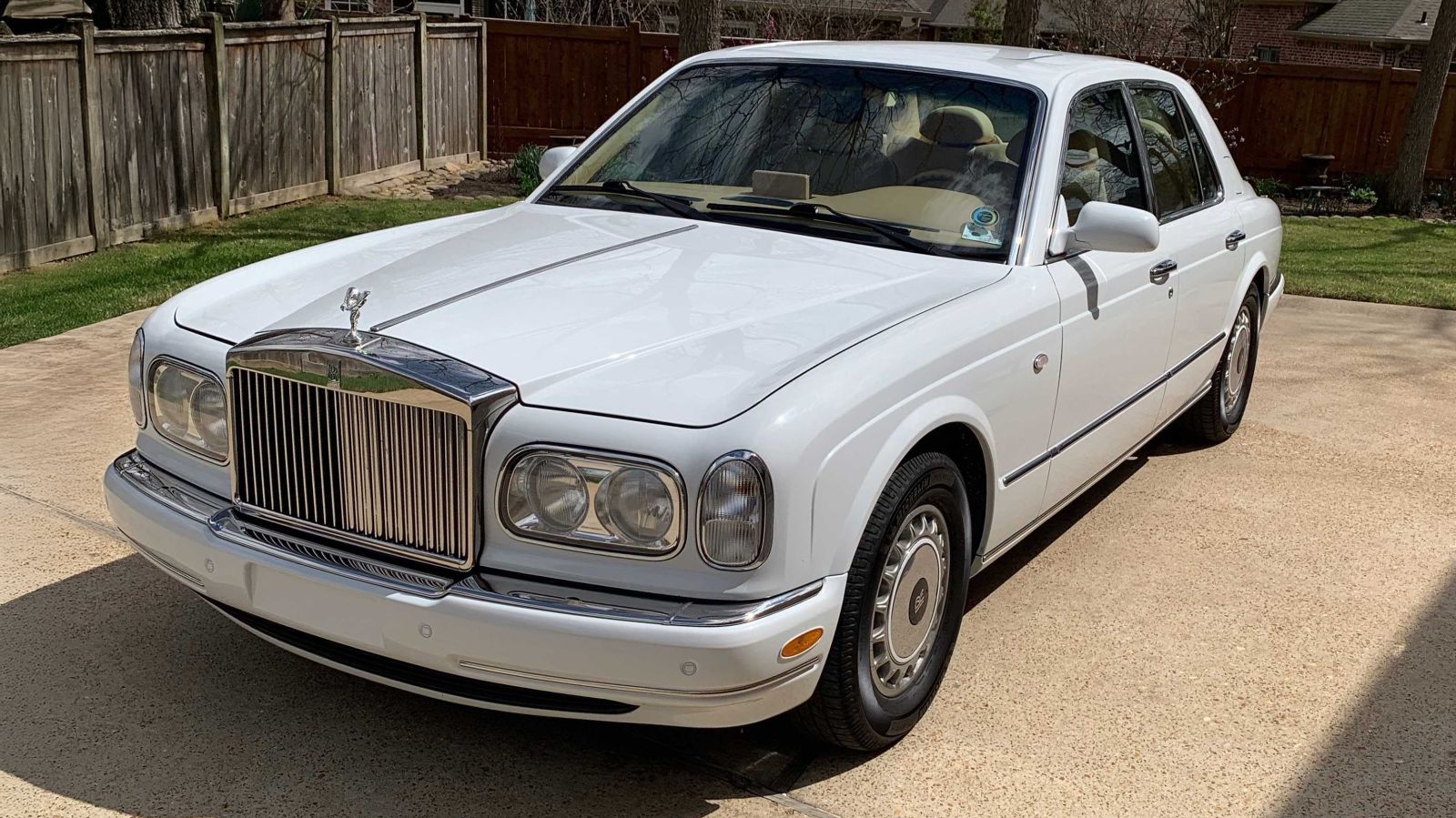2001 Rolls-Royce Silver Seraph sold at auction for $28,600