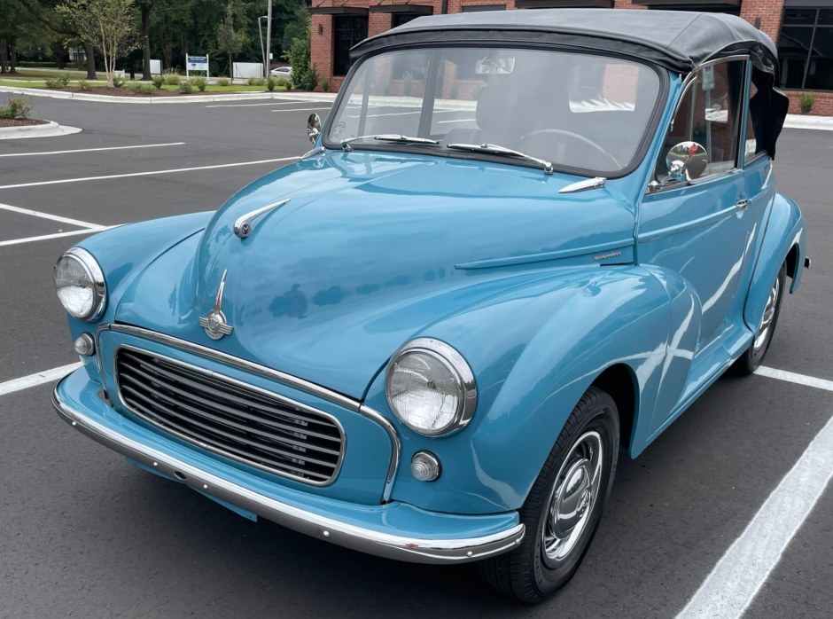 1960 Morris Minor sold at auction for $8,500