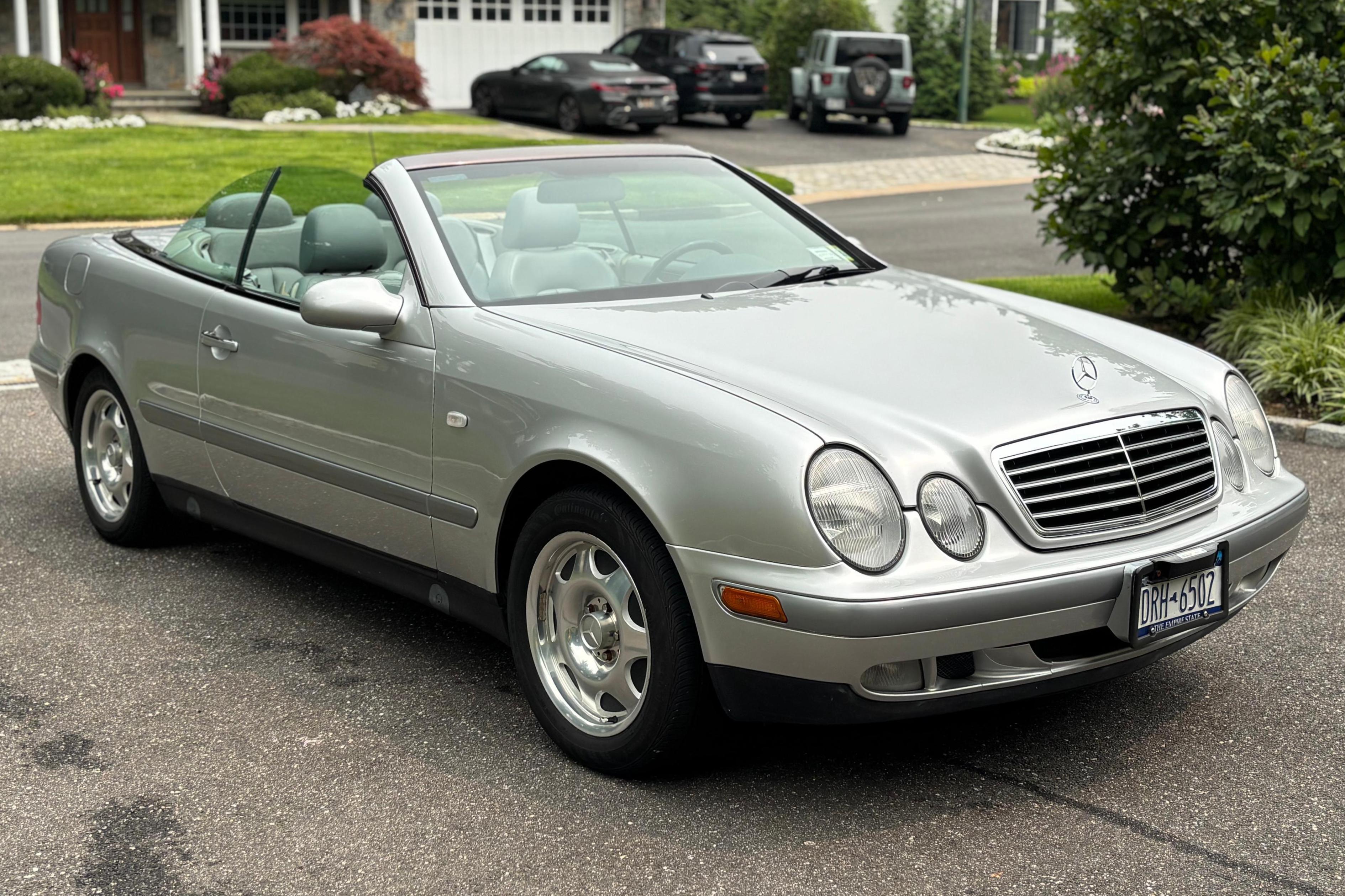 1999 Mercedes-Benz CLK-Class sold at auction for $5,100
