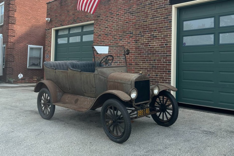 1923 Ford Model T sold at auction for $12,500