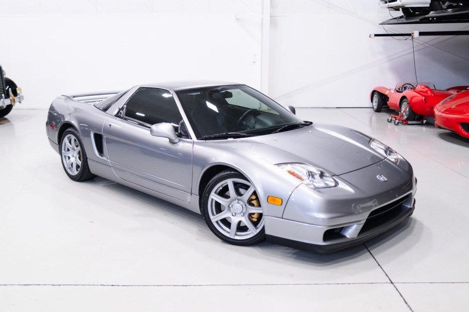 2003 Acura NSX sold at auction for $141,000