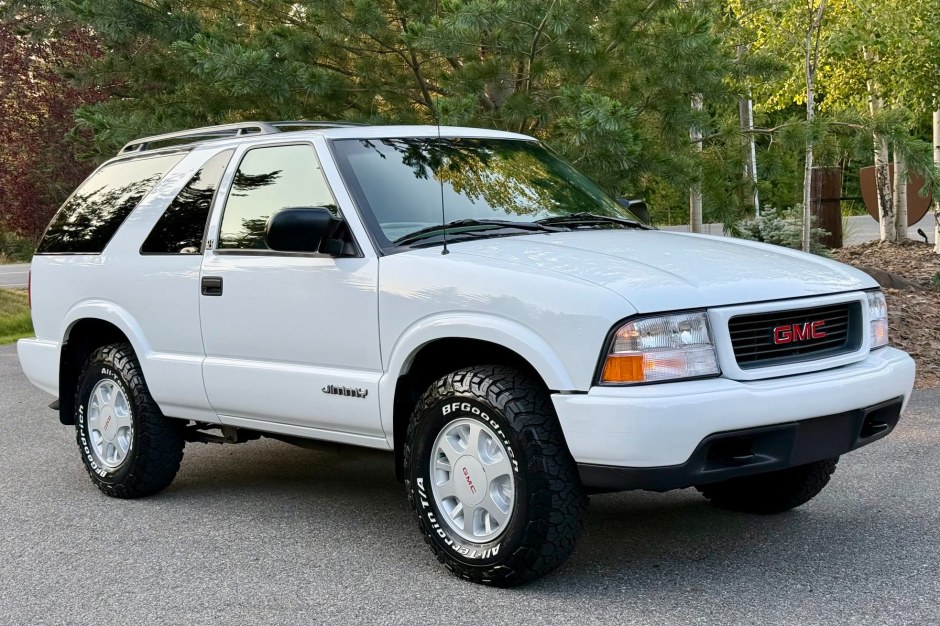 2000 GMC Jimmy sold at auction for $22,250