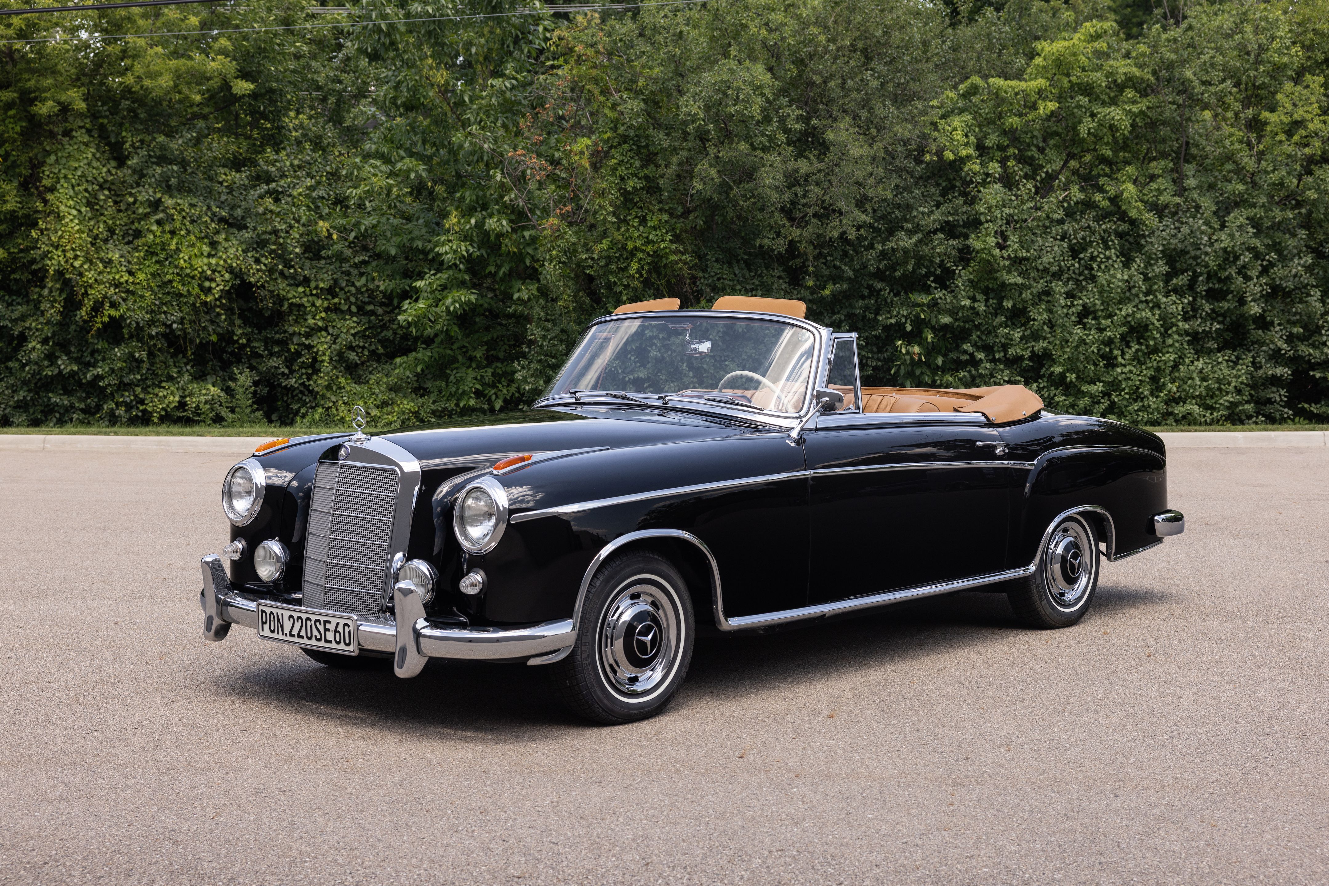 1960 Mercedes-Benz Ponton sold at auction for $89,600