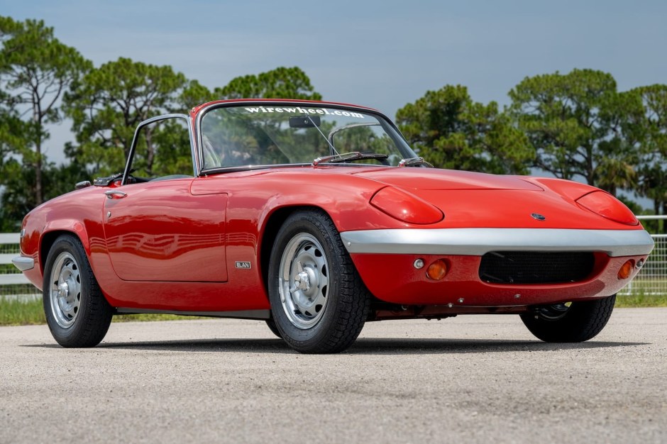 1969 Lotus Elan sold at auction for $33,000