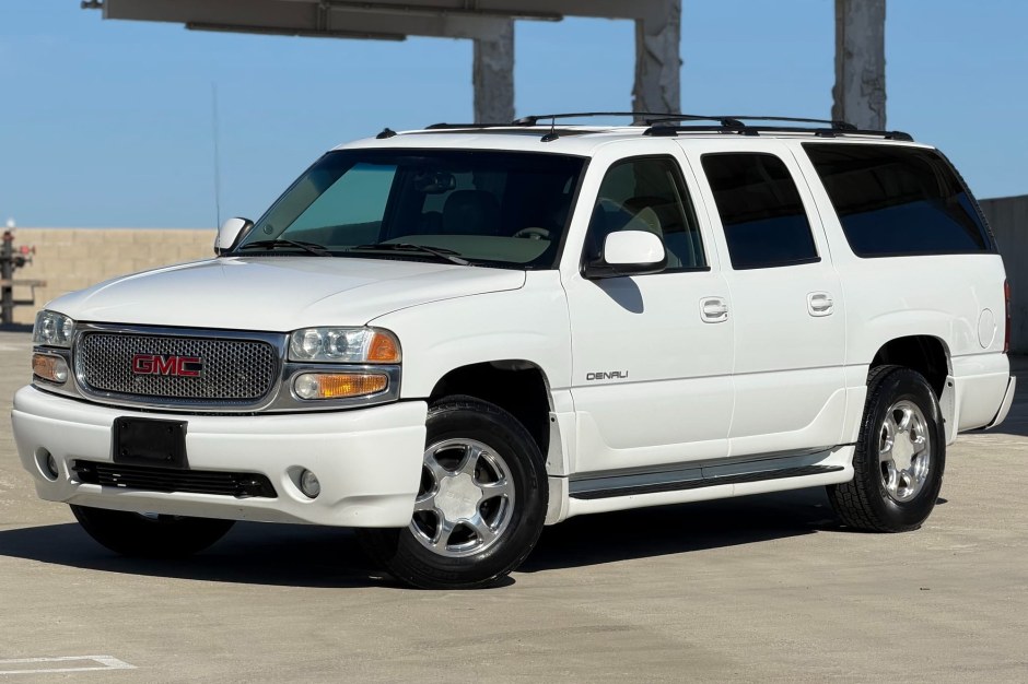 2003 GMC Yukon sold at auction for $12,000