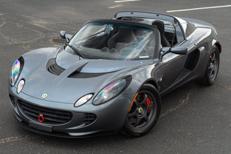 2005 Lotus Elise sold at auction for $45,000