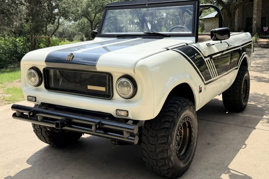 1967 International Harvester Scout sold at auction for $33,000