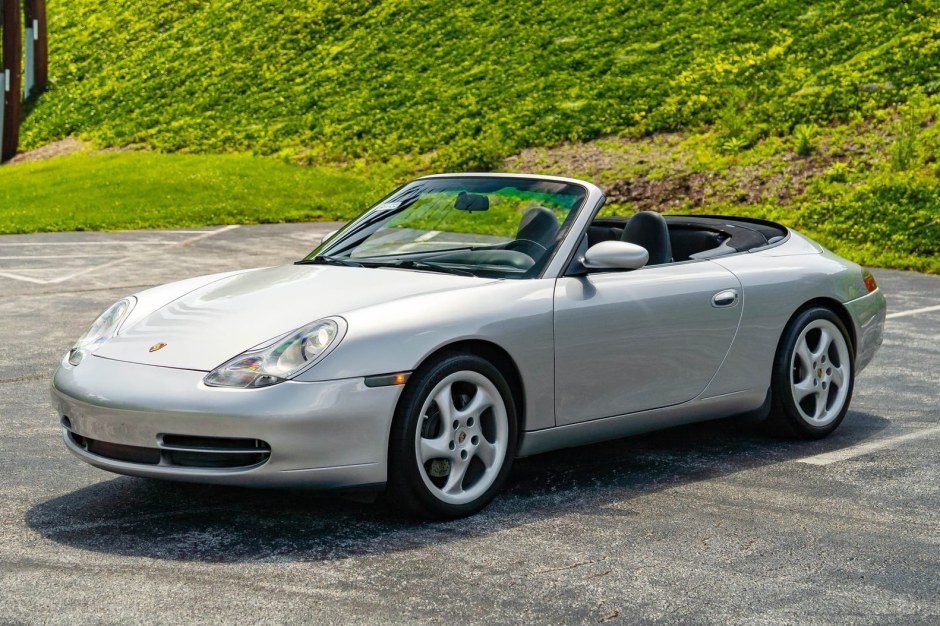 2001 Porsche 996 sold at auction for $30,250