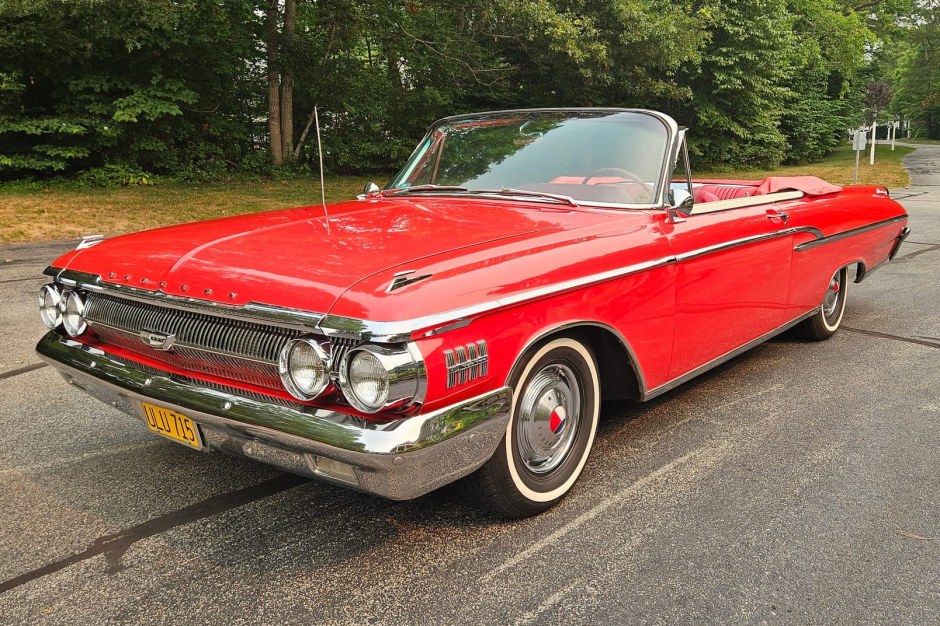 1962 Mercury Monterey sold at auction for $35,750
