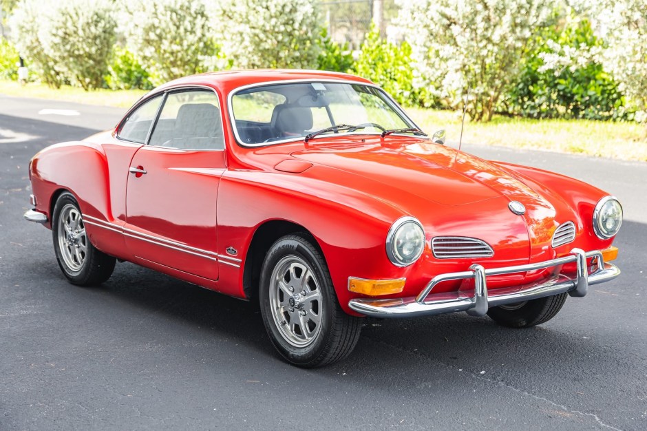 1971 Volkswagen Karmann Ghia sold at auction for $7,100