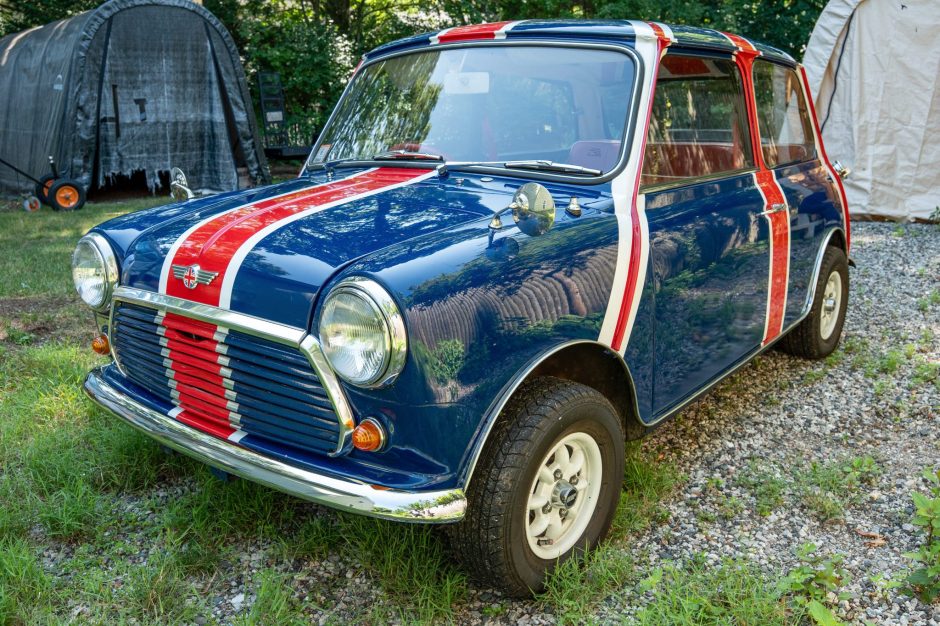 1973 Mini Classic Mini sold at auction for $8,750