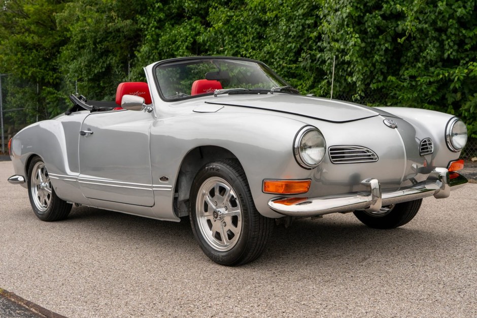 1971 Volkswagen Karmann Ghia sold at auction for $25,000